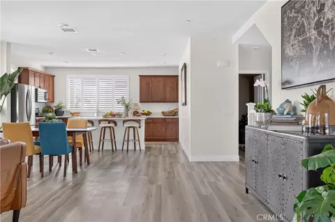 Entry Way - 10670 Paramount Blvd, Downey, CA 90241 photo 2 of 4