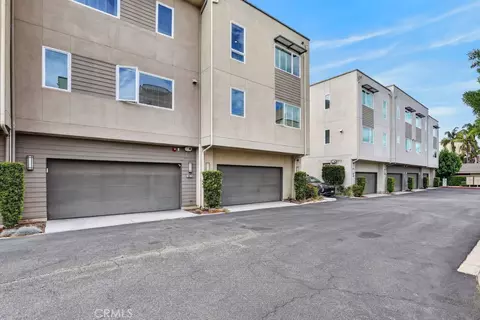Exterior - 10670 Paramount Blvd, Downey, CA 90241 photo 2 of 2
