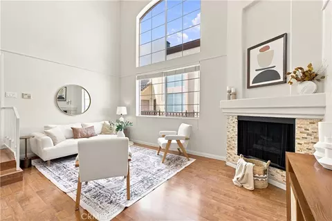 7033 La Tijera, Los Angeles, CA 90045