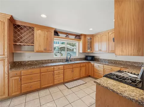 3071 Oregon, Los Angeles, CA 90023