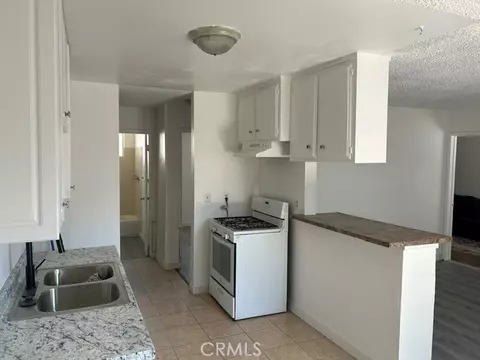 118 E Truslow, Fullerton, CA 92832 photo 3