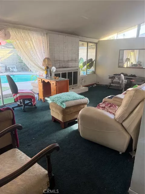 Living - 3405 E Harding, Long Beach, CA 90805 photo 1 of 2