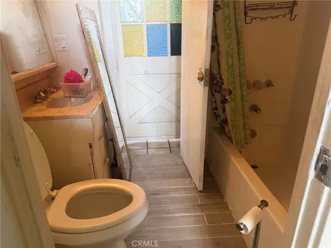 Bath - 3405 E Harding, Long Beach, CA 90805 photo 2 of 2