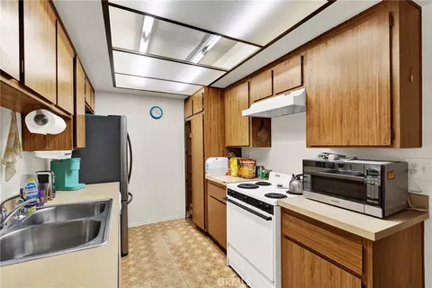 Kitchen - 1115 W Ralston, Ontario, CA 91762 photo 1 of 4