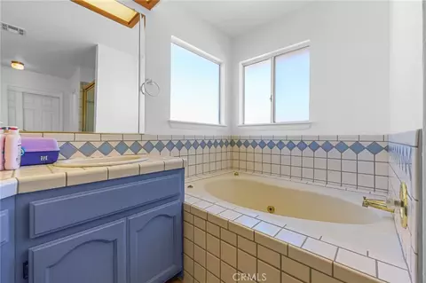 Bath - 17240 Candlewood, Apple Valley, CA 92307 photo 3 of 4