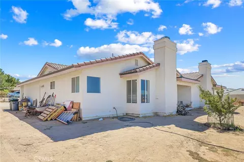Exterior - 17240 Candlewood, Apple Valley, CA 92307 photo 5 of 7