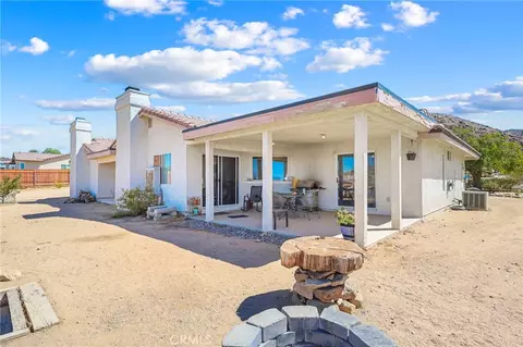 Exterior - 17240 Candlewood, Apple Valley, CA 92307 photo 4 of 7