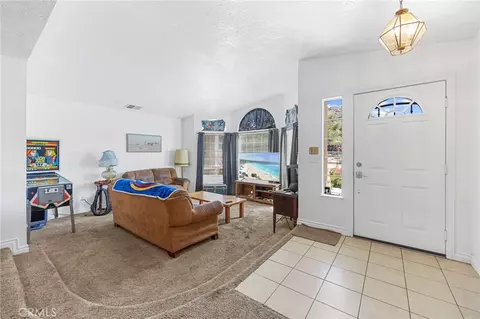 Entry Way - 17240 Candlewood, Apple Valley, CA 92307 photo 2 of 2