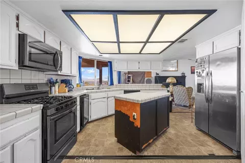 Kitchen - 17240 Candlewood, Apple Valley, CA 92307 photo 1 of 3