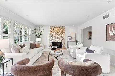 Living - 2762 Tern Cir, Costa Mesa, CA 92626 photo 2 of 4