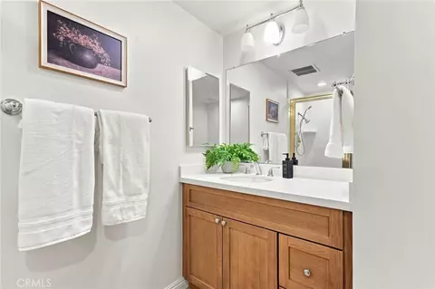 Bath - 2762 Tern Cir, Costa Mesa, CA 92626 photo 2 of 6