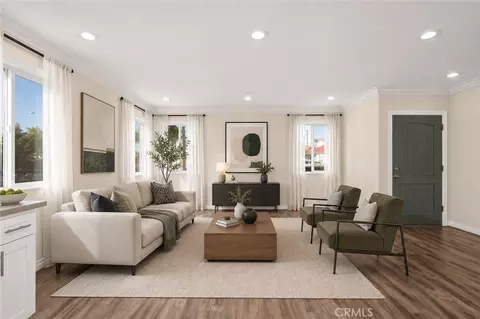 4812 Saturn St, Los Angeles, CA 90019