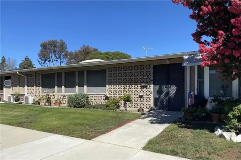 1060 Foxburg Rd M9-218c, Seal Beach, CA 90740