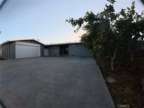 922 Toddy St, Santa Ana, CA 92703