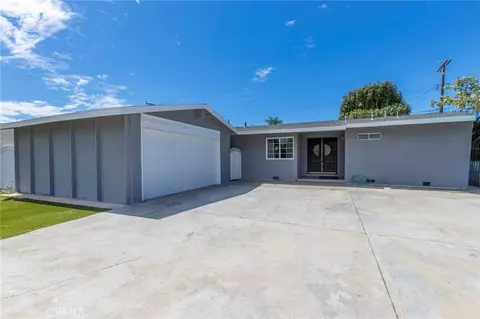 922 Toddy St, Santa Ana, CA 92703