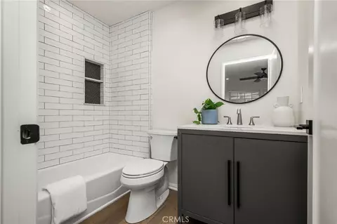 Bath - 1209 E Walnut, Orange, CA 92867 photo 1 of 8