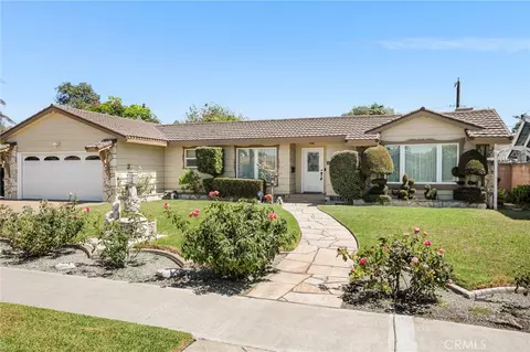 2070 S Eileen Dr, Anaheim, CA 92802