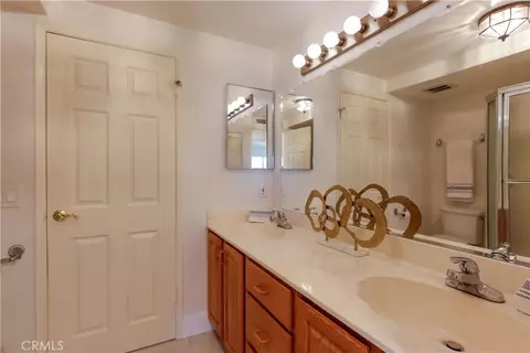 Bath - 455 Purdy, Placentia, CA 92870 photo 6 of 6
