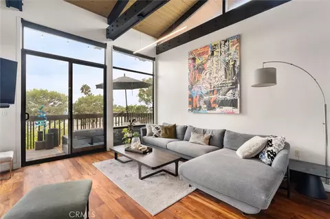 6326 Marina Pacifica Dr S, Long Beach, CA 90803