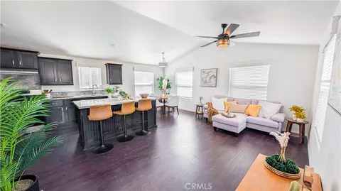 400 E Arbor St #1, Long Beach, CA 90805 photo 2