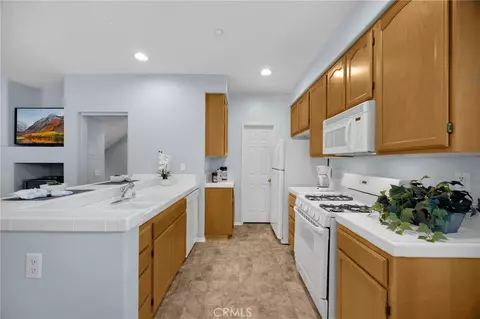 Kitchen - 128 Shattuck Ct, Brea, CA 92821 photo 2 of 4