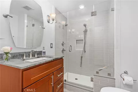 Bath - 5359 E Appian Way, Long Beach, CA 90803 photo 2 of 2