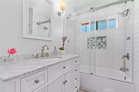 Bath - 5359 E Appian Way, Long Beach, CA 90803 photo 1 of 2