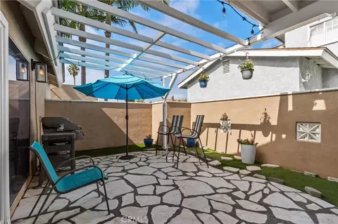 Exterior - 5359 E Appian Way, Long Beach, CA 90803 photo 10 of 14