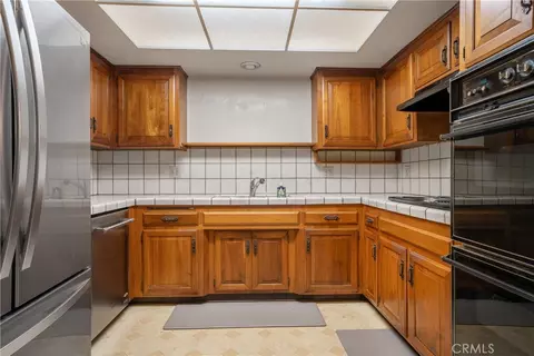 Kitchen - 3141 E Palmyra Ave, Orange, CA 92869 photo 2 of 2