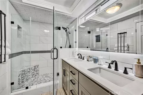 Bath - 1324 Limerick Dr, Placentia, CA 92870 photo 2 of 3