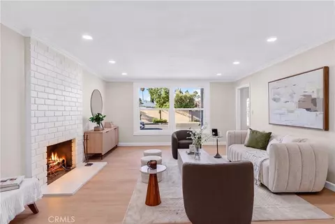 Living - 1524 E Briardale, Orange, CA 92865 photo 3 of 4