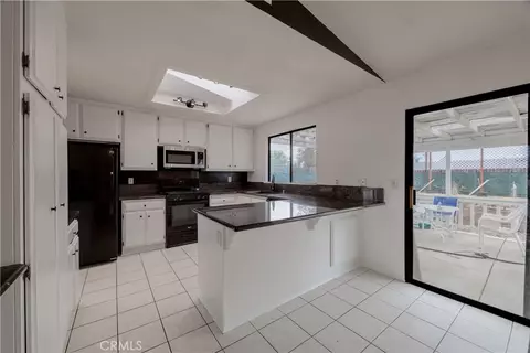 Kitchen - 29731 Melitta Rd, Menifee, CA 92584 photo 2 of 4