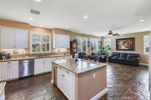 Kitchen - 14313 Goose, Eastvale, CA 92880 photo 2 of 3