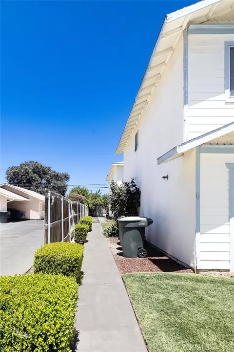 Exterior - 320 B, Lemoore, CA 93245 photo 4 of 6