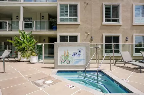 Exterior - 1000 E Ocean Blvd #510, Long Beach, CA 90802 photo 4 of 5