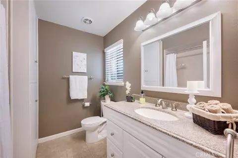 Bath - 325 E Woodvale Ave, Orange, CA 92865 photo 1 of 8