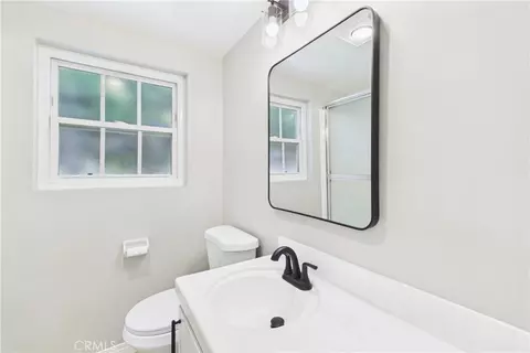 Bath - 1902 Lees Ave, Long Beach, CA 90815 photo 3 of 4