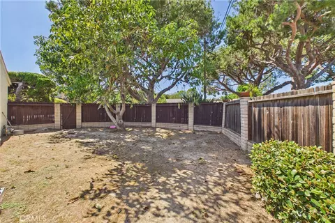 Exterior - 1902 Lees Ave, Long Beach, CA 90815 photo 12 of 14