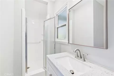 Bath - 1902 Lees Ave, Long Beach, CA 90815 photo 2 of 4