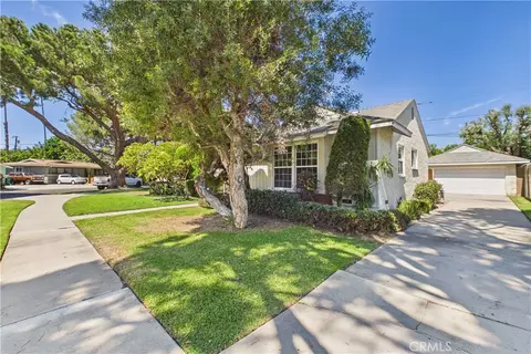 Exterior - 1902 Lees Ave, Long Beach, CA 90815 photo 5 of 14