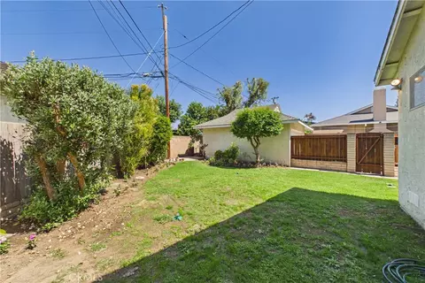 Exterior - 1902 Lees Ave, Long Beach, CA 90815 photo 11 of 14