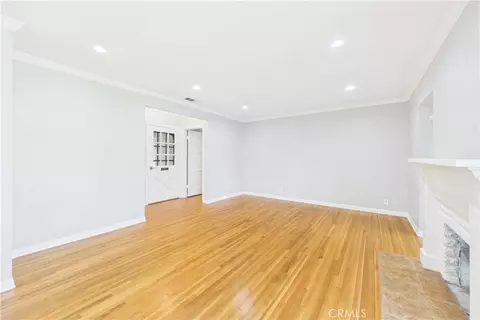 Living - 1902 Lees Ave, Long Beach, CA 90815 photo 3 of 4