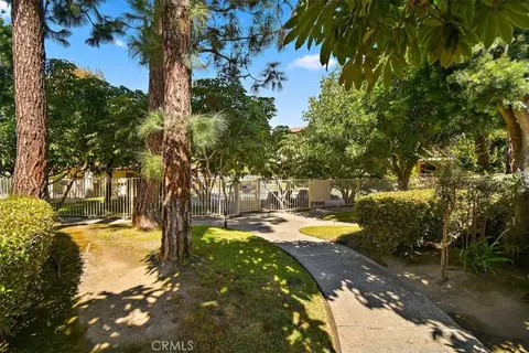 Exterior - 5465 E Centralia, Long Beach, CA 90808 photo 10 of 19