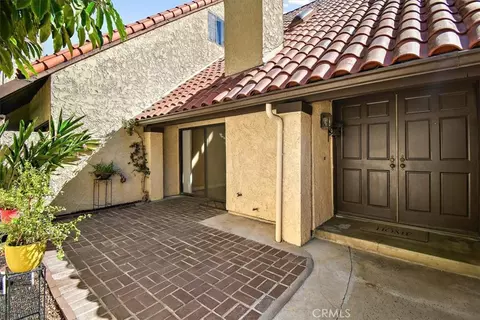 Exterior - 5465 E Centralia, Long Beach, CA 90808 photo 7 of 19