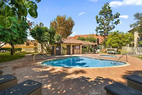 Exterior - 5465 E Centralia, Long Beach, CA 90808 photo 15 of 19