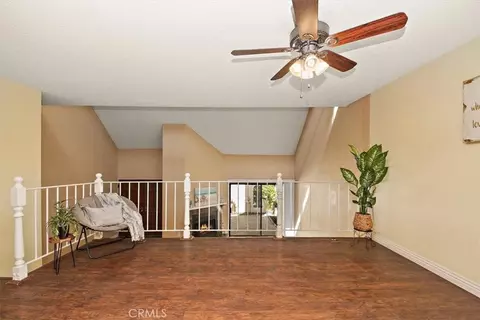 Living - 5465 E Centralia, Long Beach, CA 90808 photo 8 of 10