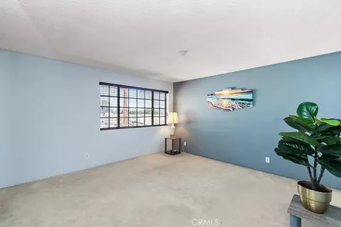 Living - 5465 E Centralia, Long Beach, CA 90808 photo 9 of 10