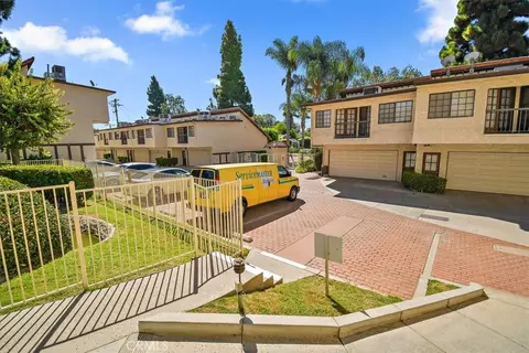 Exterior - 5465 E Centralia, Long Beach, CA 90808 photo 19 of 19