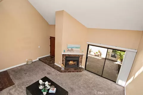 Living - 5465 E Centralia, Long Beach, CA 90808 photo 7 of 10