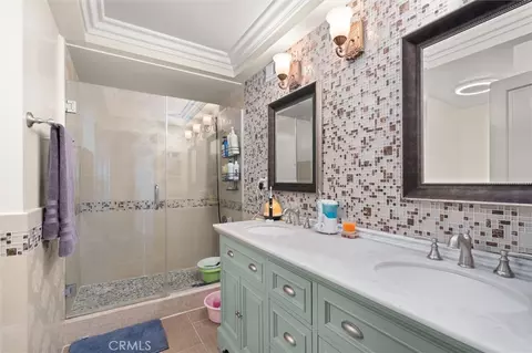 Bath - 941 Laguna Dr, Fullerton, CA 92835 photo 3 of 4